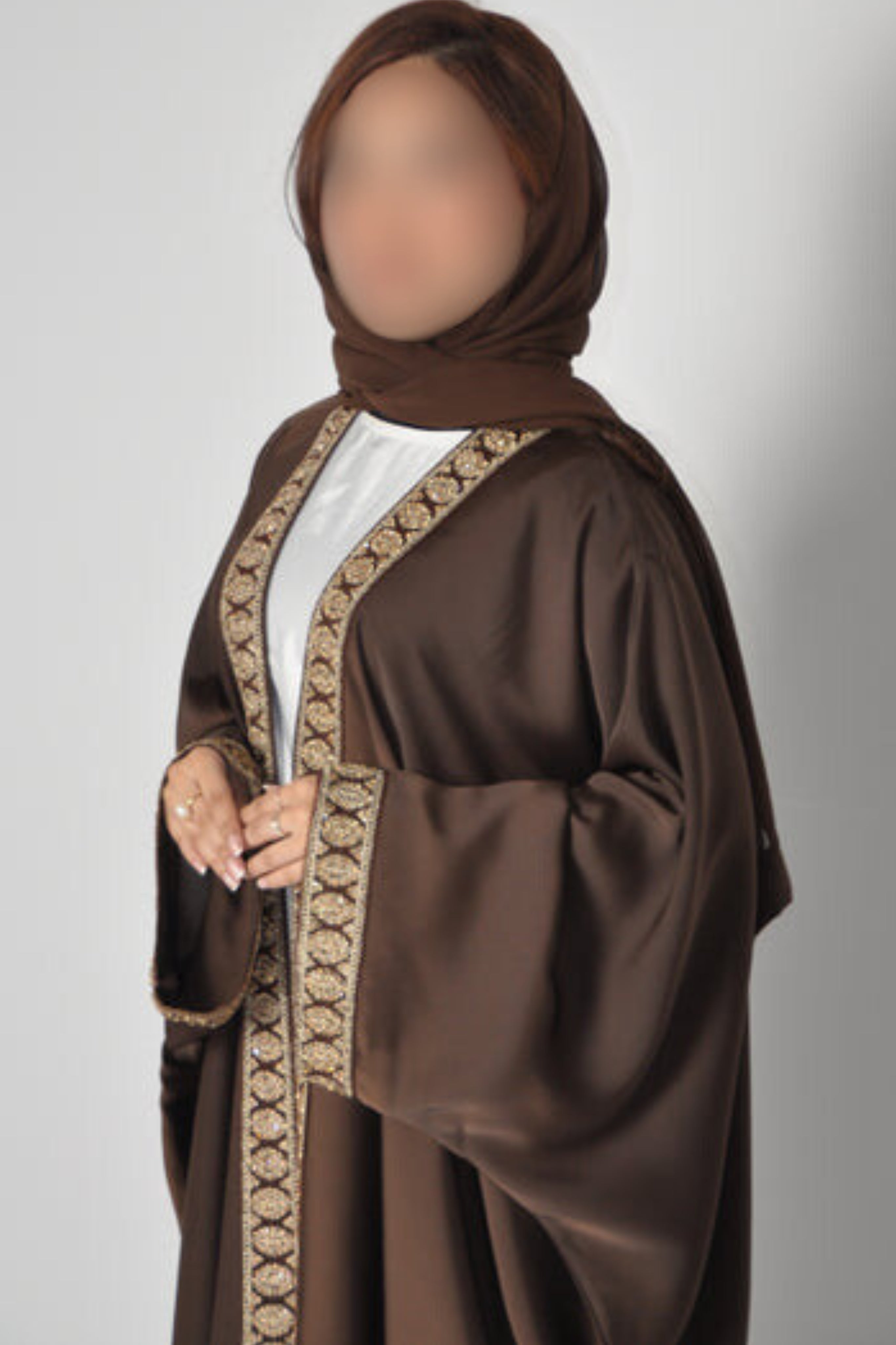 عباية نور الذهب الفاخرة
