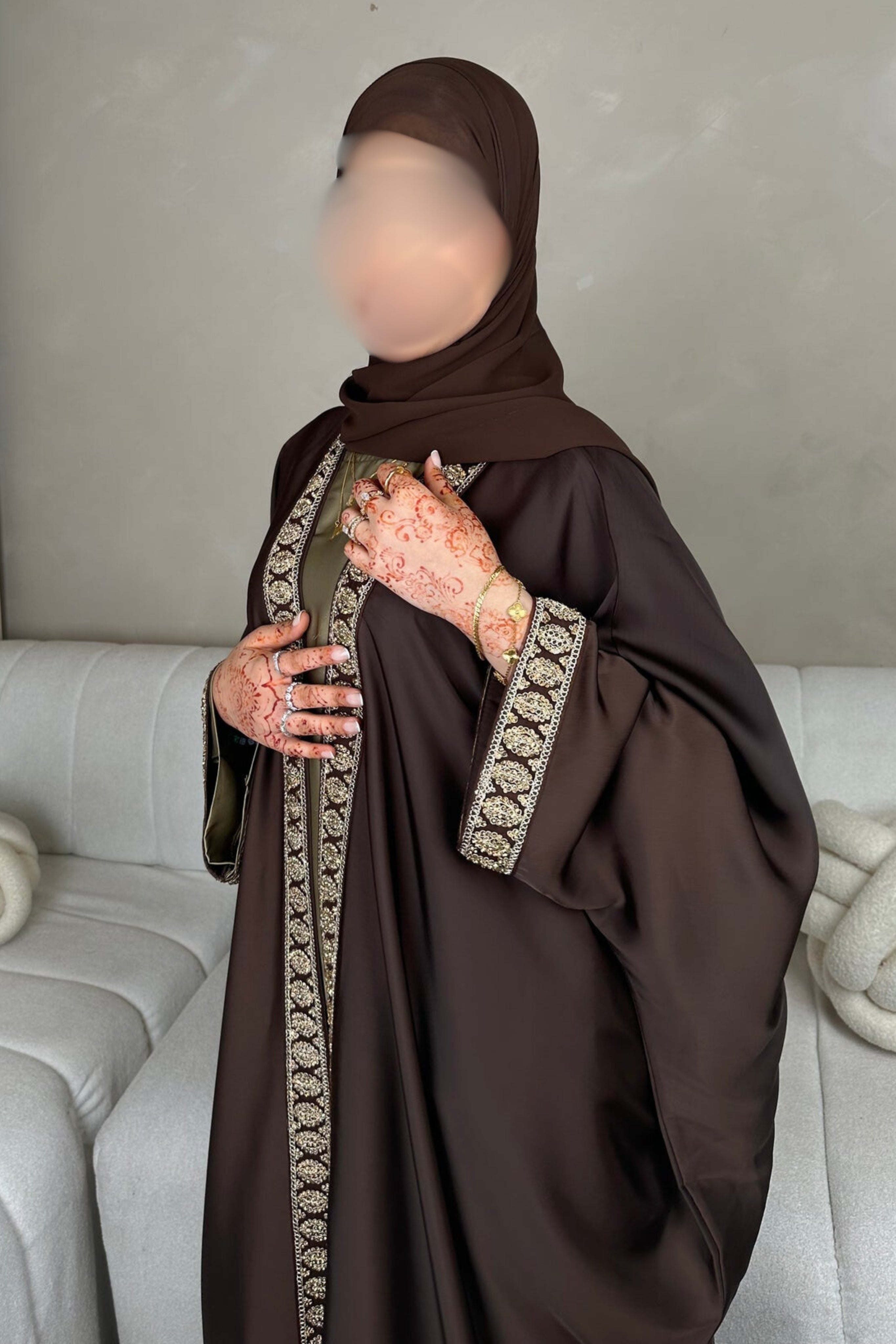 عباية نور الذهب الفاخرة